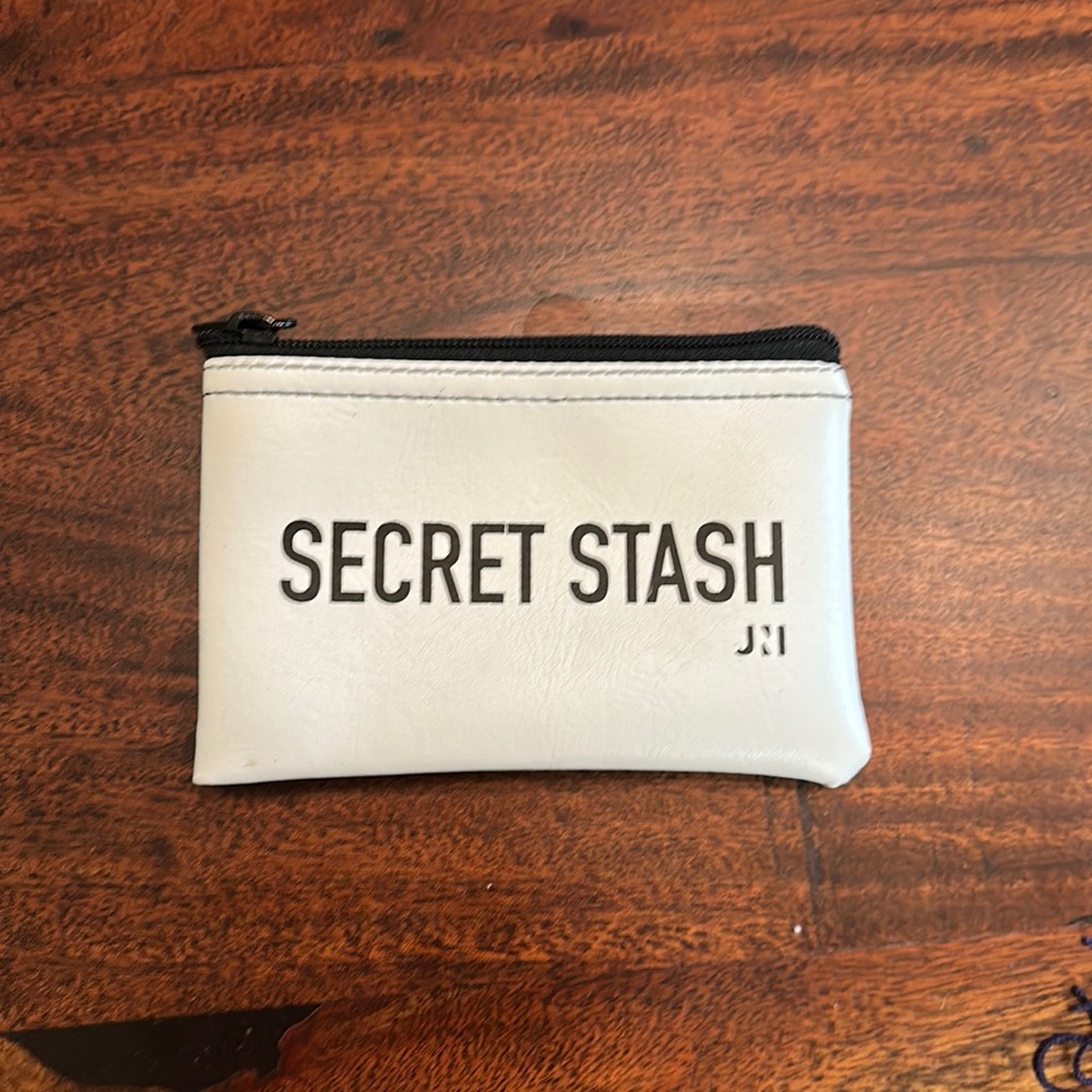 Secret Stash zip pocket purse